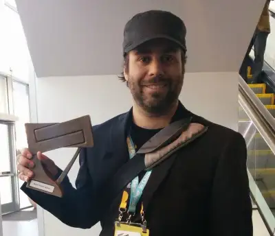 Hololabs Wins Best Social Game for Papercade @ GameConnection 2015